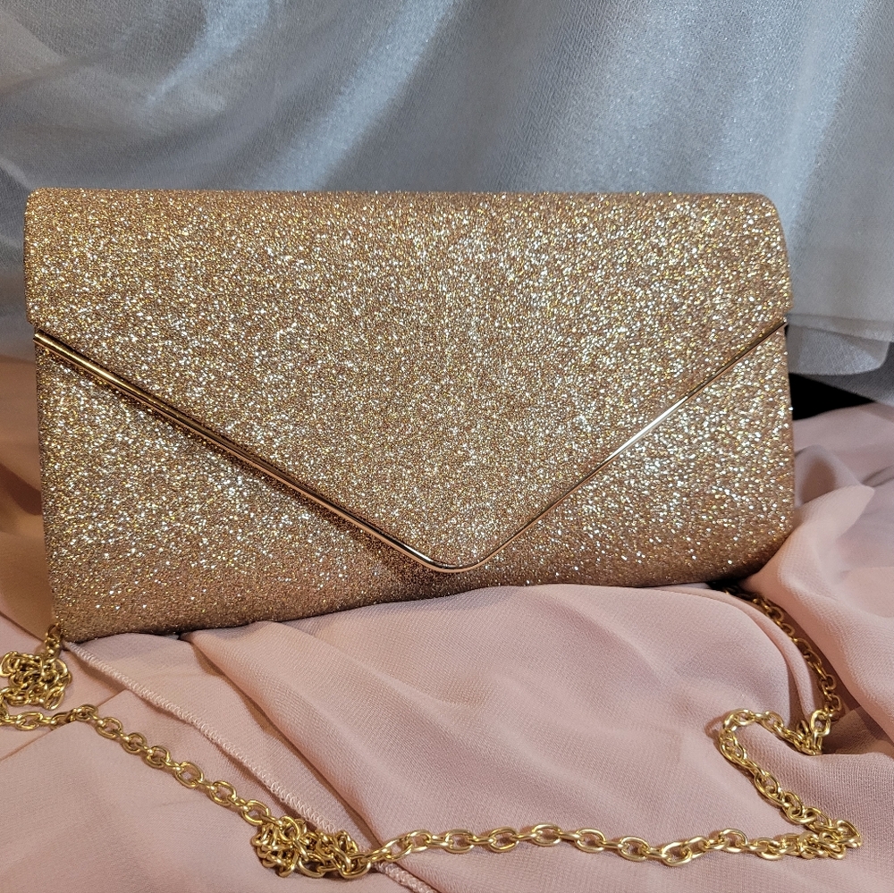 Elegant Gold Glitter Clutch